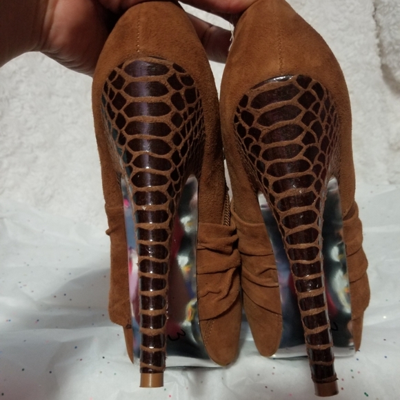 SOLD H By Halston Booties Women's - Picture 2 of 8